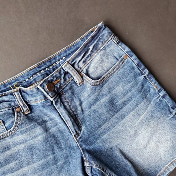 💍Lauren Conrad Jean Midi Shorts - Picture 3 of 8